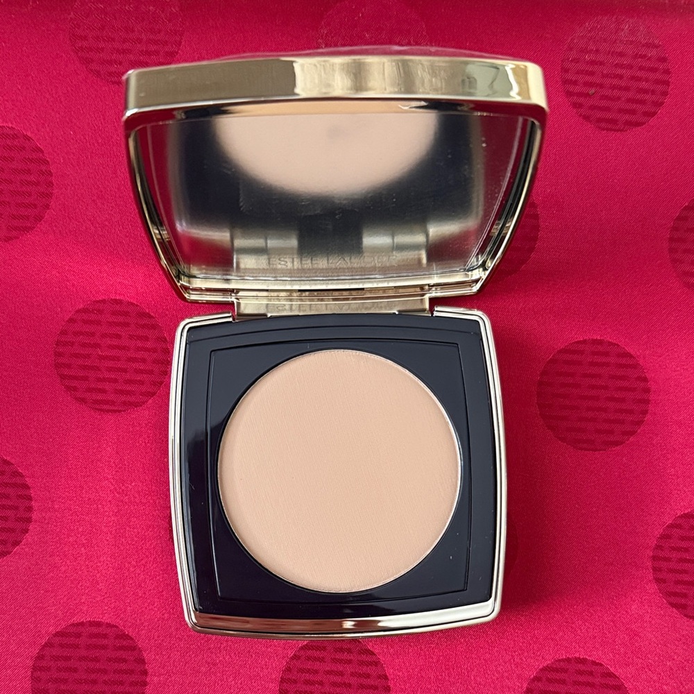 Estée Lauder Stay in place Matte Powder Foundation Compact